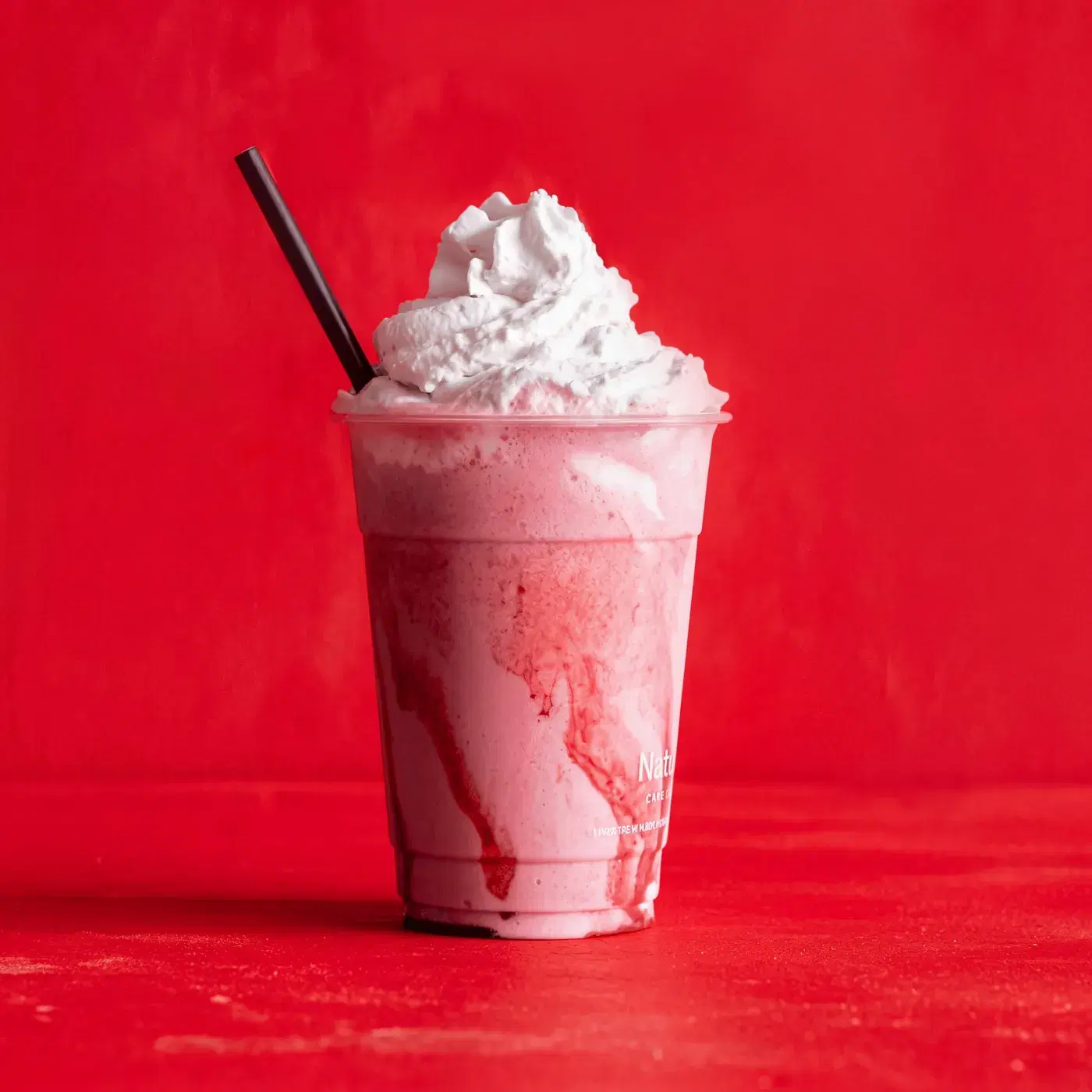 STRAWBERRIES & CREAM SHAKE